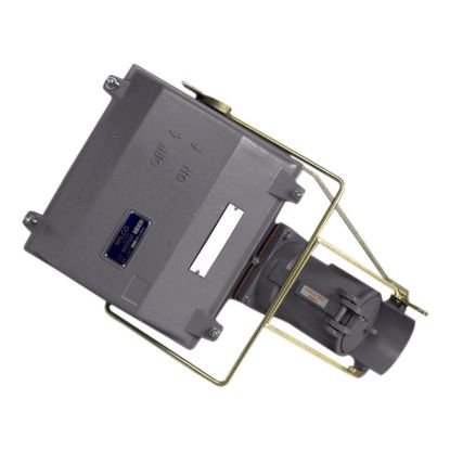 Picture of Switched Appliance Inlet, Metal Clad, 500V, 100A, 5 PIN with Protective Interlock