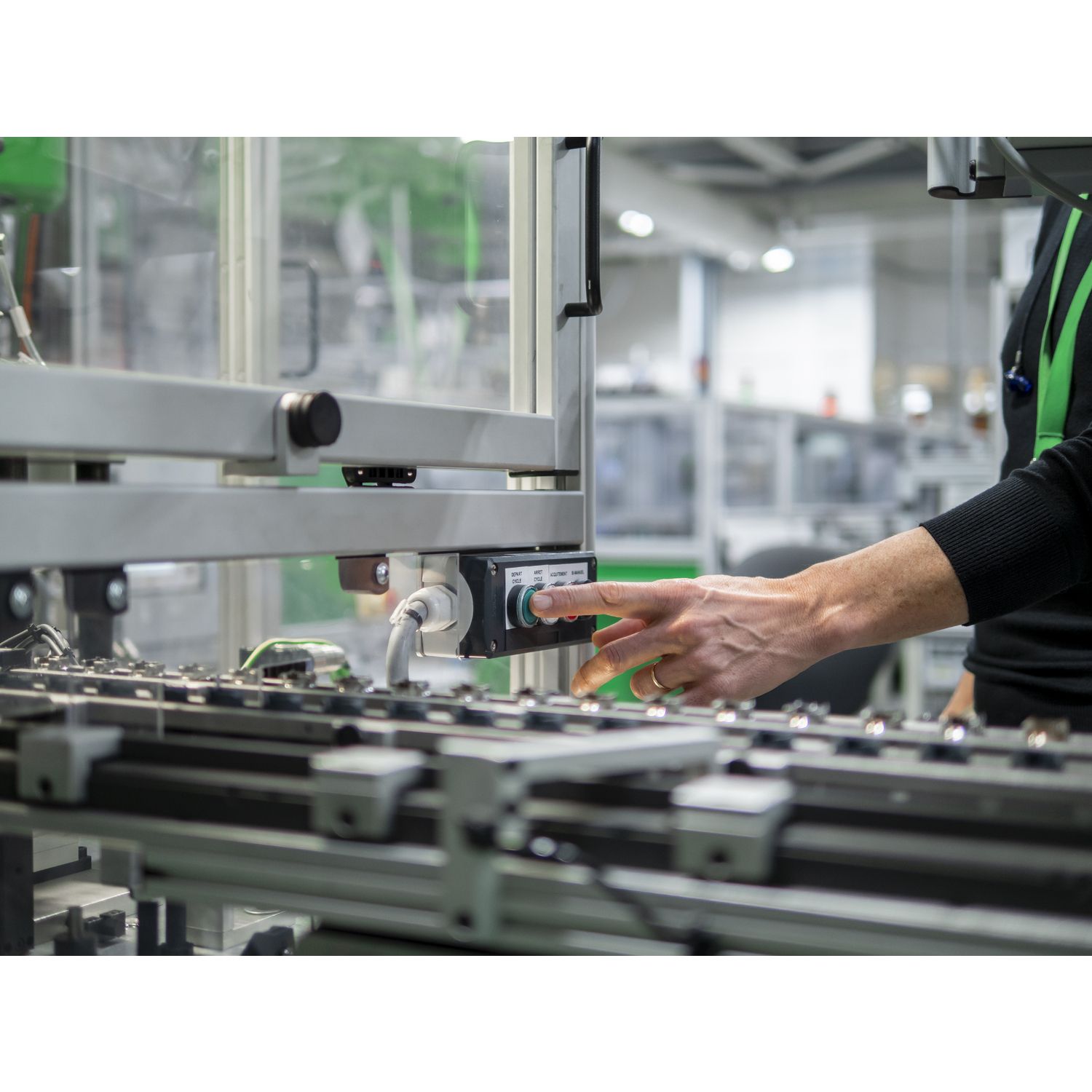 Picture of Light block with body fixing collar, Harmony XB5, plastic, with BA9s bulb, 230...240V AC