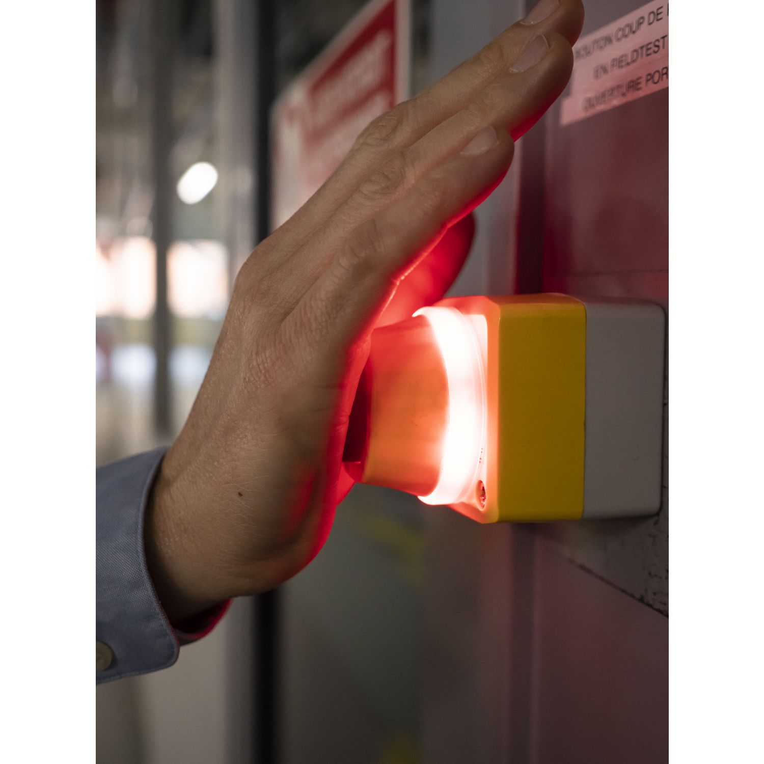 Picture of Head for illuminated selector switch, Harmony XB5, dark grey plastic, orange handle, 22mm, universal LED, 3 positions,