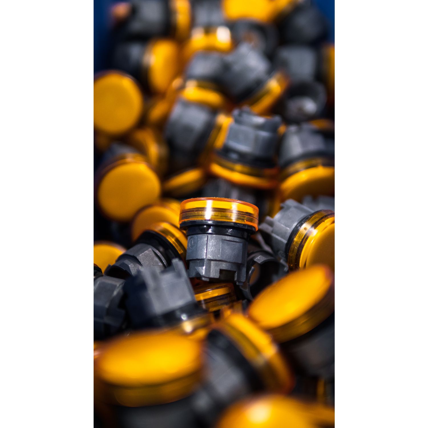 Picture of Single contact block with body fixing collar, Harmony XB5, plastic, screw clamp terminal, 2NO