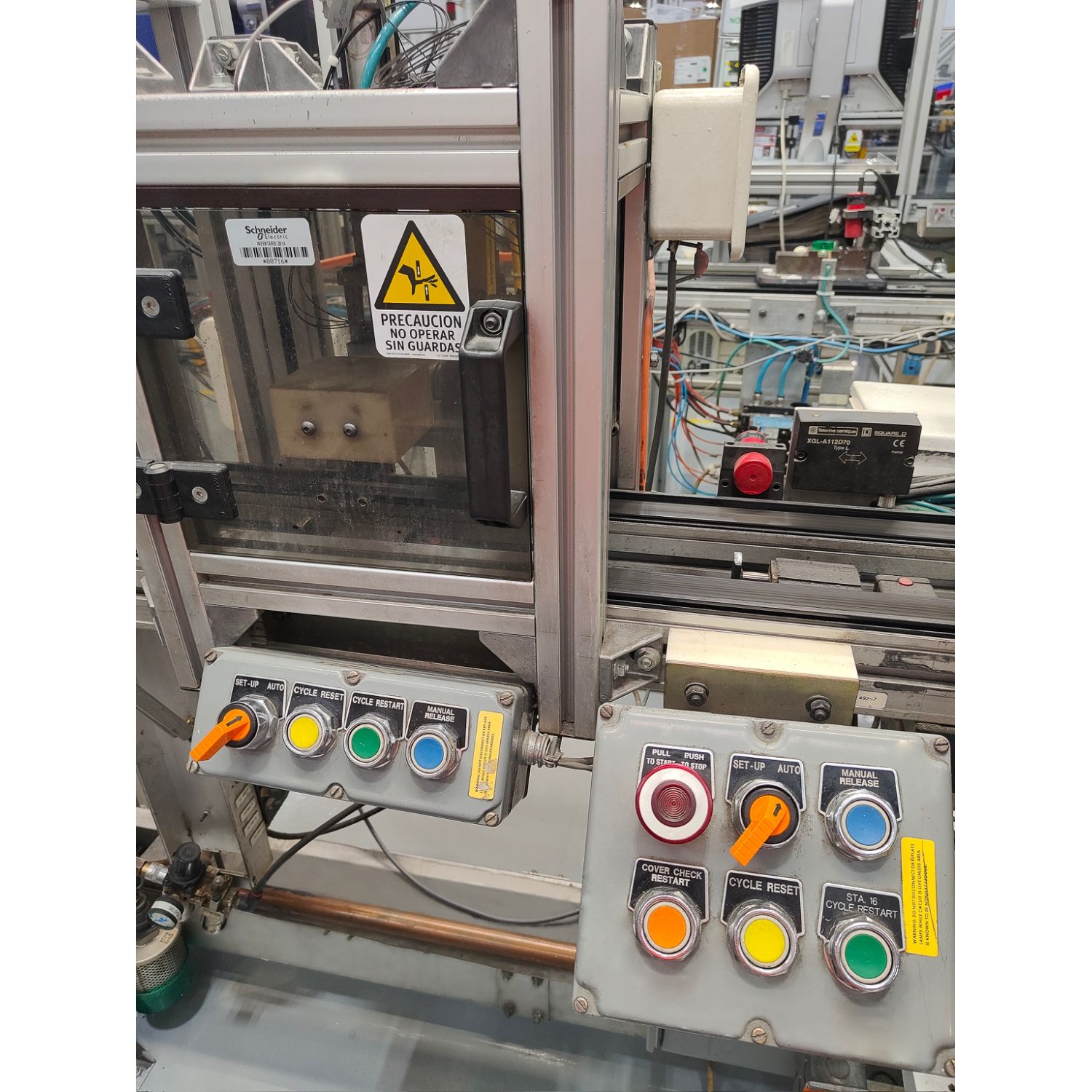 Picture of Head for selector switch, Harmony 9001K, metal, standard handle, black, 30mm, 3 positions, stay put, Cam C