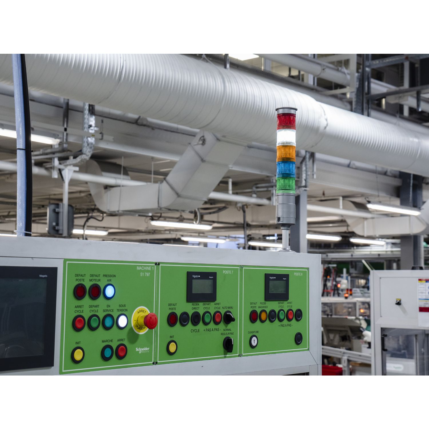 Picture of Head for Pilot light, Harmony XB5, plastic, green, 22mm, universal LED, plain lens