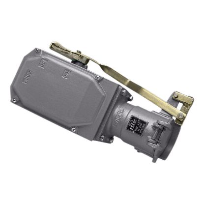 Picture of Switched Socket Outlet, Metal Clad, E Range, 500V, 63A, 5 Round Sockets