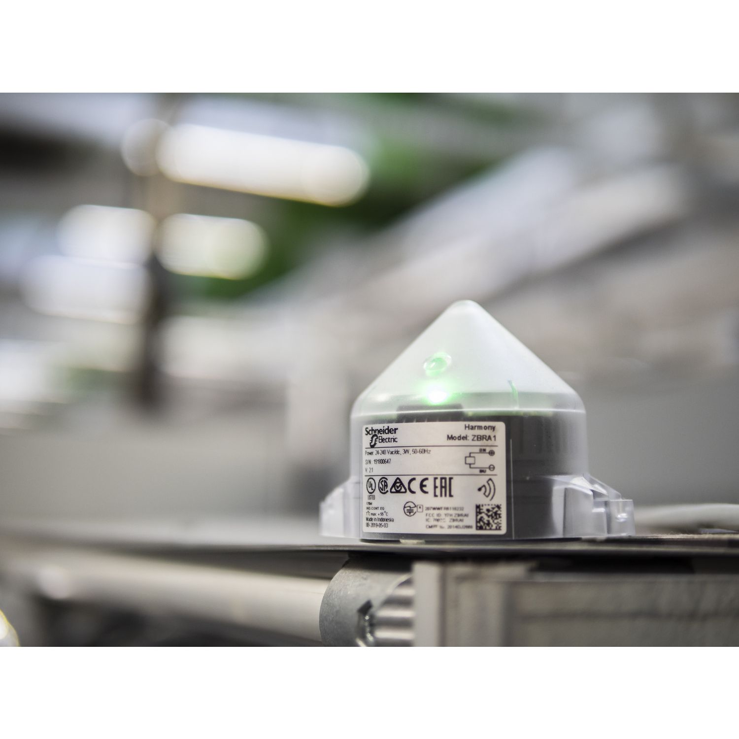 Picture of External antenna for harmony Hub ZBRN1 and ZBRN2, Harmony XB5R, 2m cable, 1 radio frequency connector