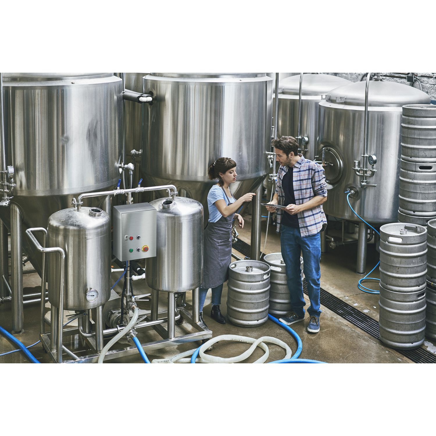 Picture of Wall mounted enclosure, Spacial S3X, stainless steel 304L, plain door, 400x400x200mm, IP66