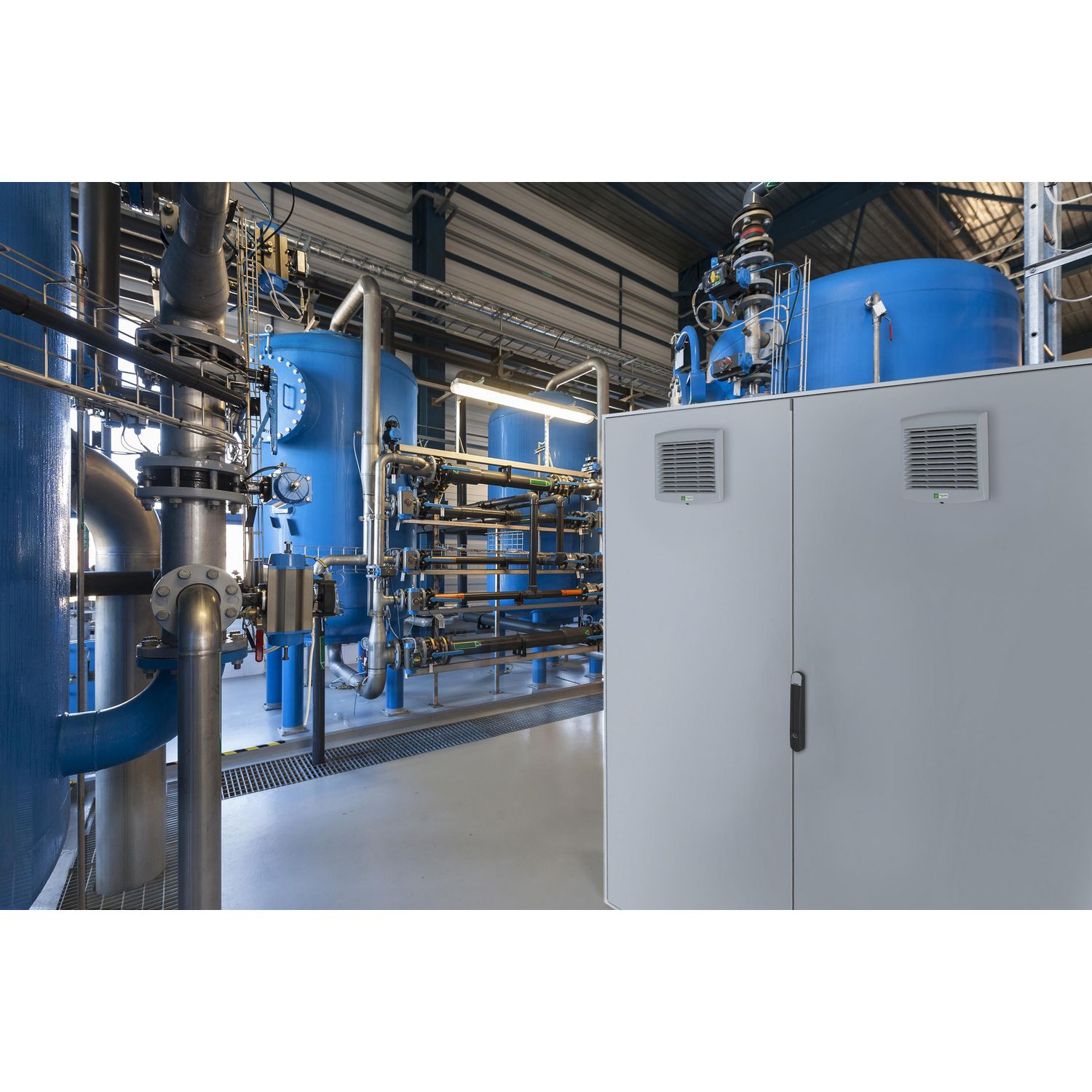 Picture of Spacial SM compact enclosure with mounting plate - 2000x1000x500 mm