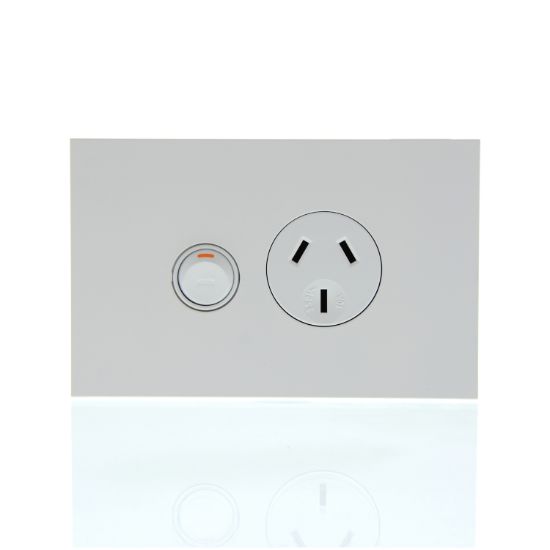 Picture of Single Power Point, Saturn Zen, Horizontal Mount, 250V, 10A