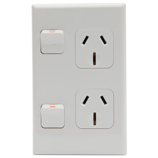 Picture of Socket Outlet 600 Series - Twin switched - Assembled - Vertical - 250 V - 15 A - White