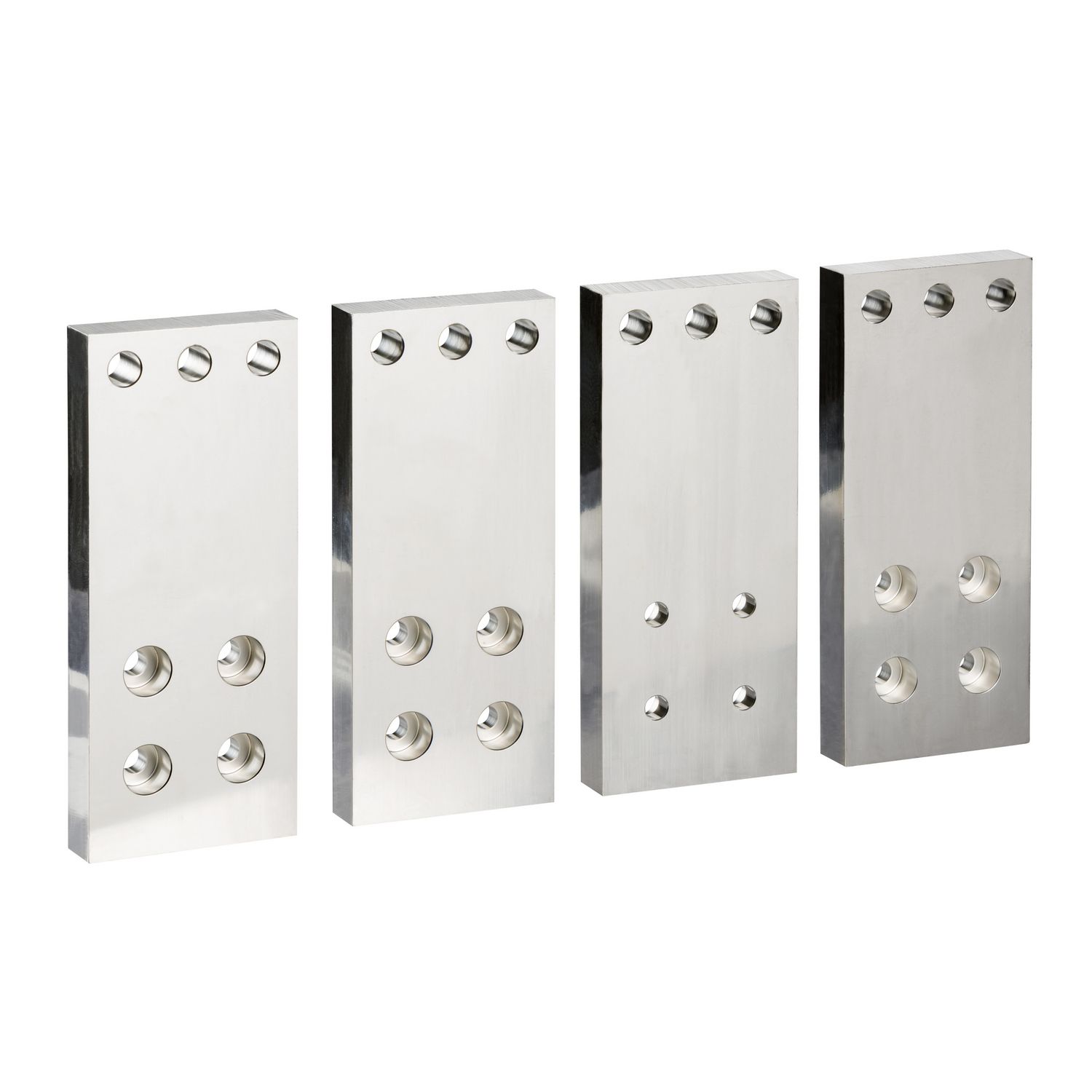 Picture of Front connection, MasterPact MTZ2 drawout, 4P, top or bottom, 2000A-3200A, spare part