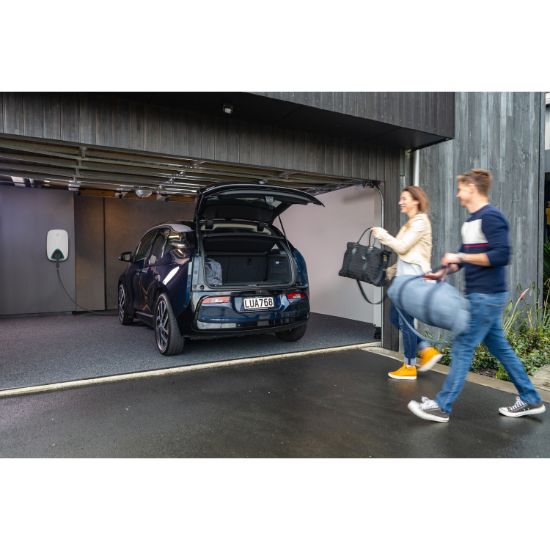 Picture of Charging station, EVlink Home, 1P+N, 1xT2, 3.7kW, 16A, with RDC-DD