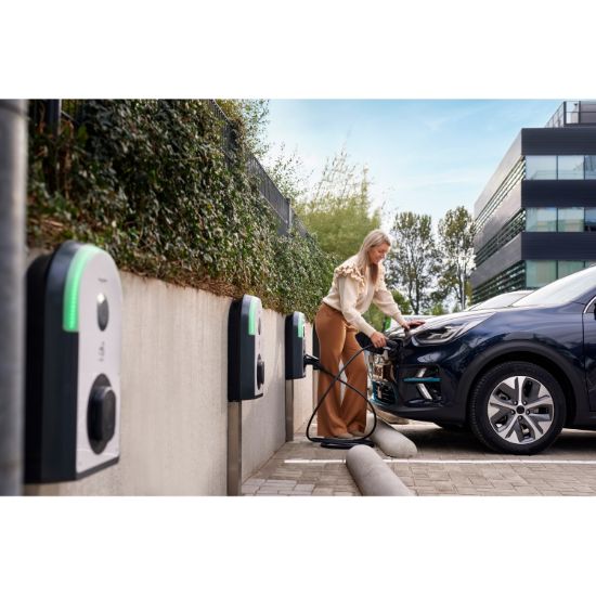 Picture of Charging station, EVlink Pro AC, AC Metal, 22kW, 32A, 3P+N, T2 attached cable, RDC-DD 6mA, MID meter