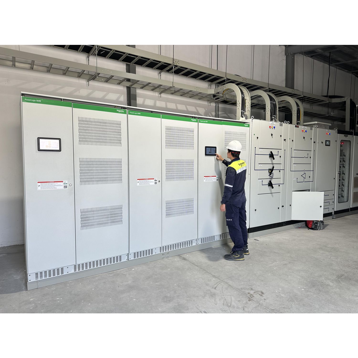 Picture of Voltage regulator DVR, 450 kVA, 400 V, up to 60 % sags reduction, working as primary