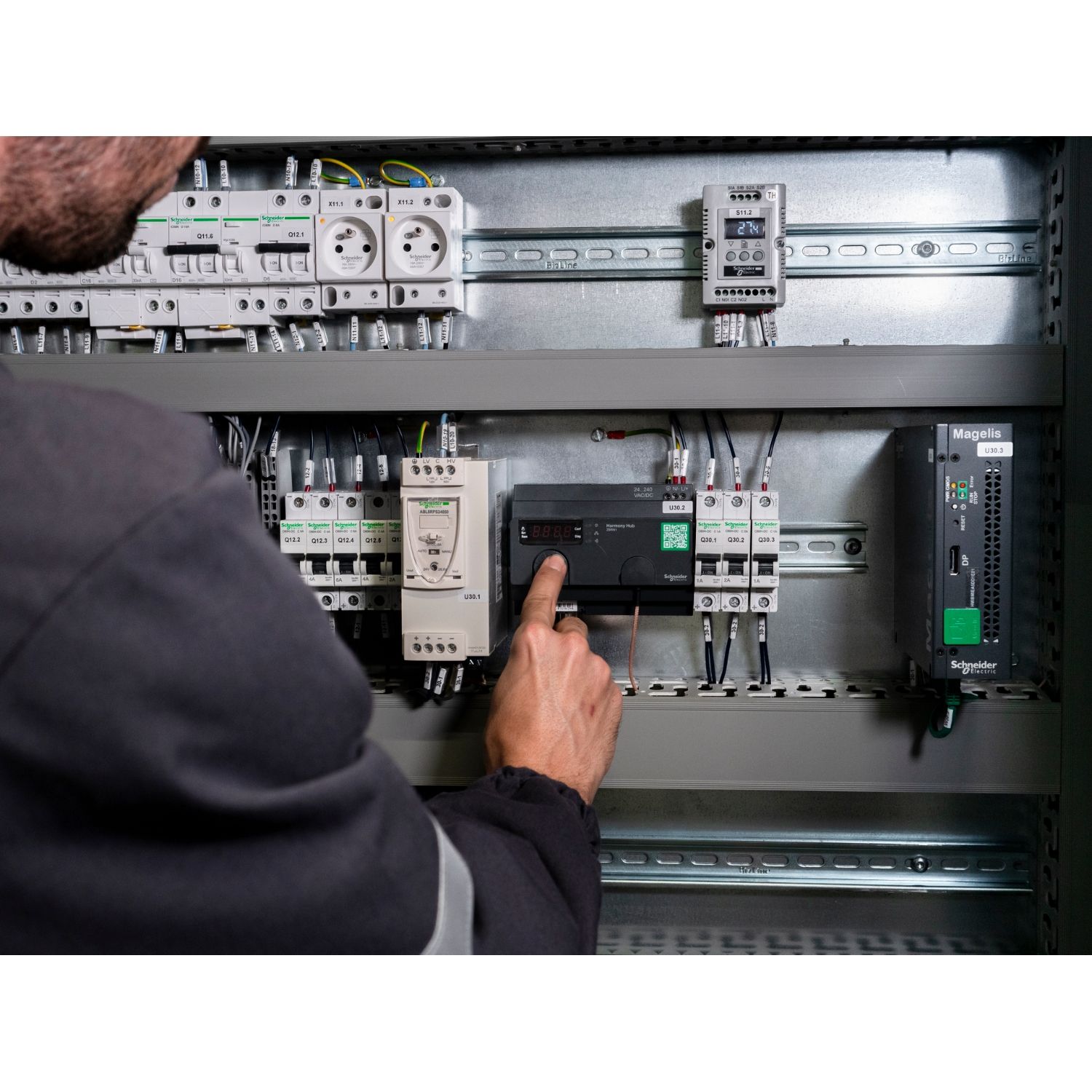 Picture of Harmony Hub wireless ethernet gateway, Harmony XB5R, Zigbee green power gateway, wireless to modbus TCP, 24...240V AC DC