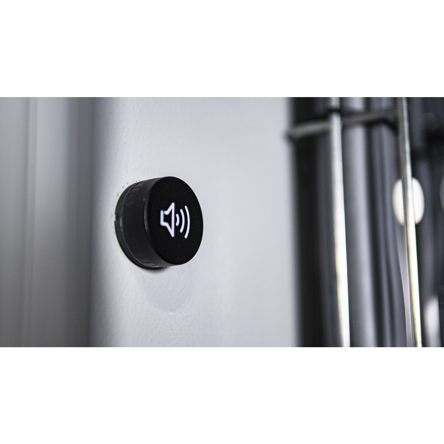 Picture of Wireless and batteryless transmitter, Harmony XB5R, push button, plastic, blue, 22mm, spring return