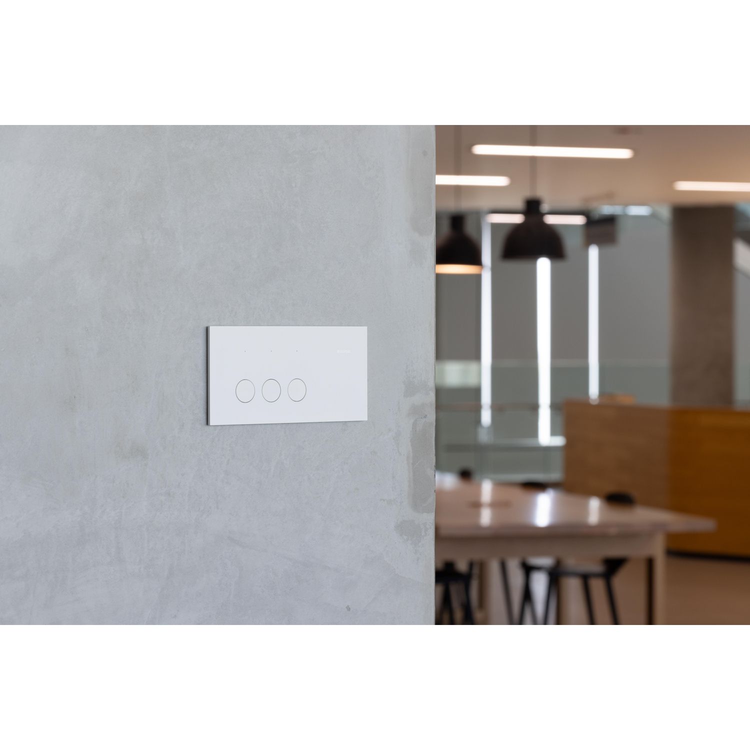 Picture of Grid Plate and Cover, Clipsal Solis, 3 Gang, Communication plate less mechs