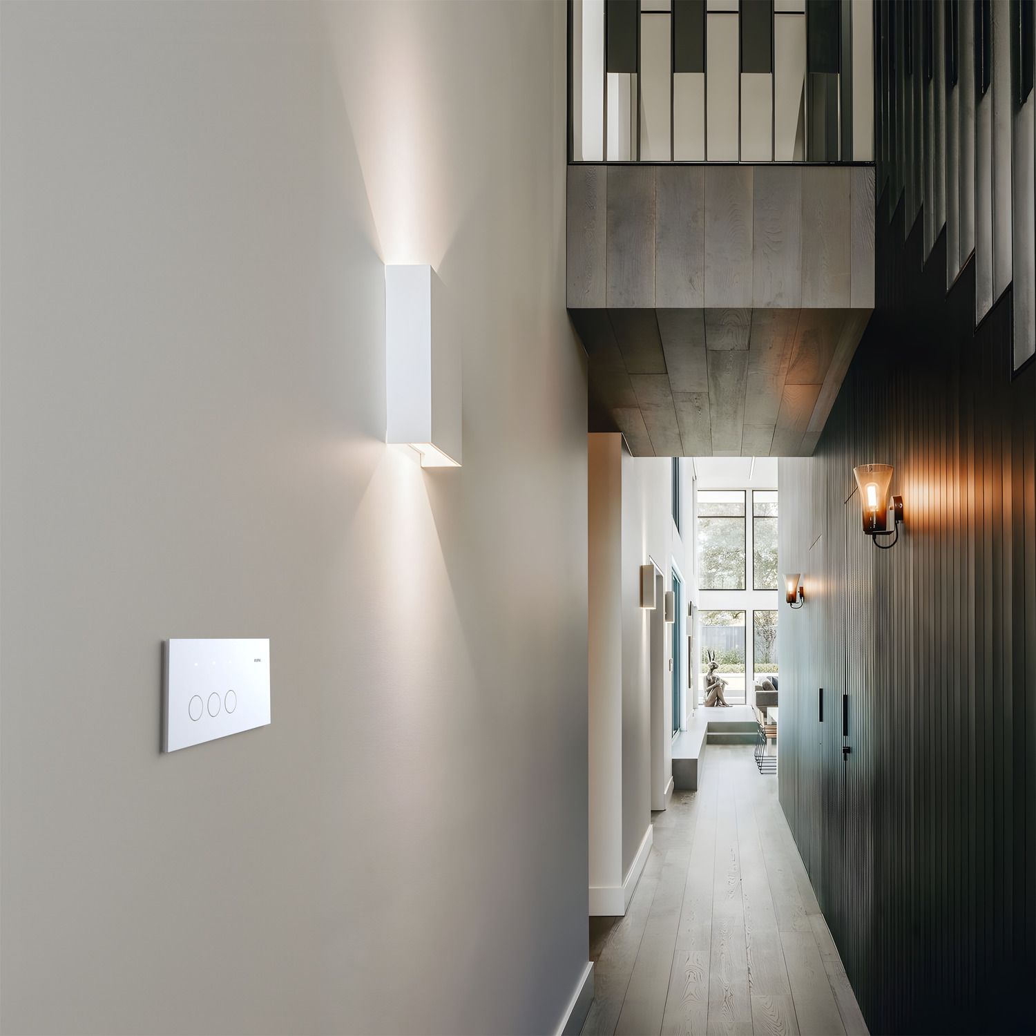 Picture of Flush Switch, Clipsal Solis, Horizontal Mount, 3 Gang, 230V-240V, 10AX 1-Way/2-Way