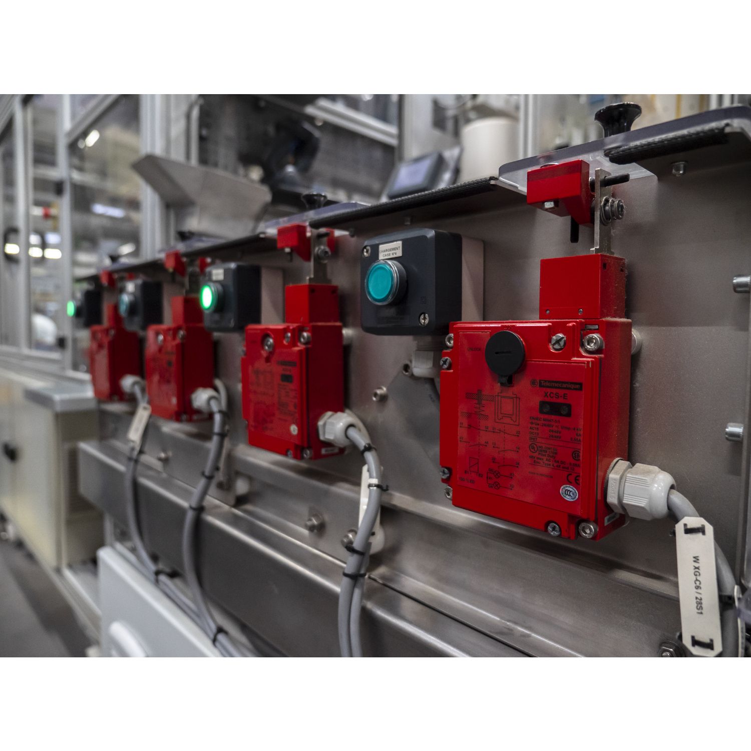 Picture of Panel mounted timer monofunction, Harmony XB5, plastic, 22mm, time delay 0.5...10s, 100...240V AC DC