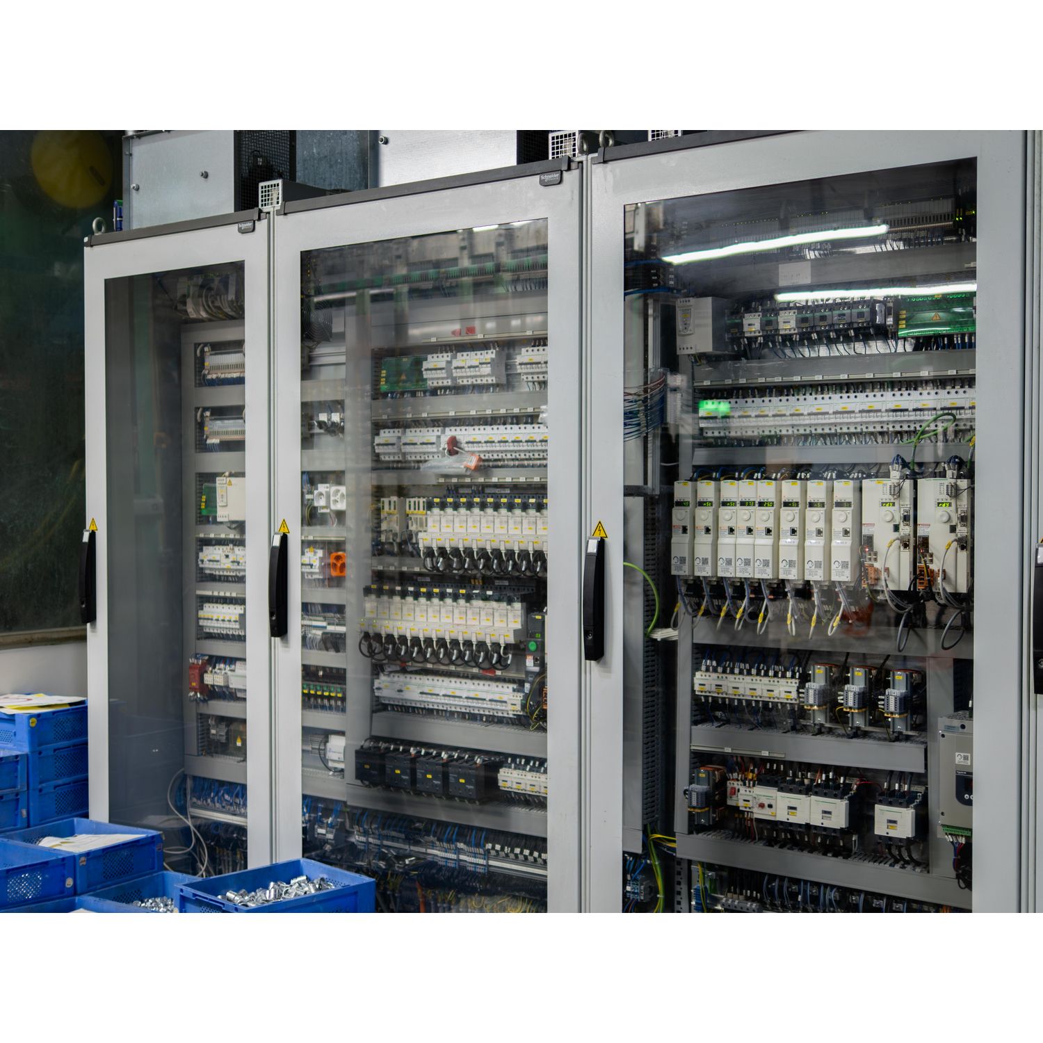 Picture of pre Assembled, Harmony Solid State Relays, 25A, DIN rail mount, zero voltage switching, input 180...280V AC, output 48...600V AC