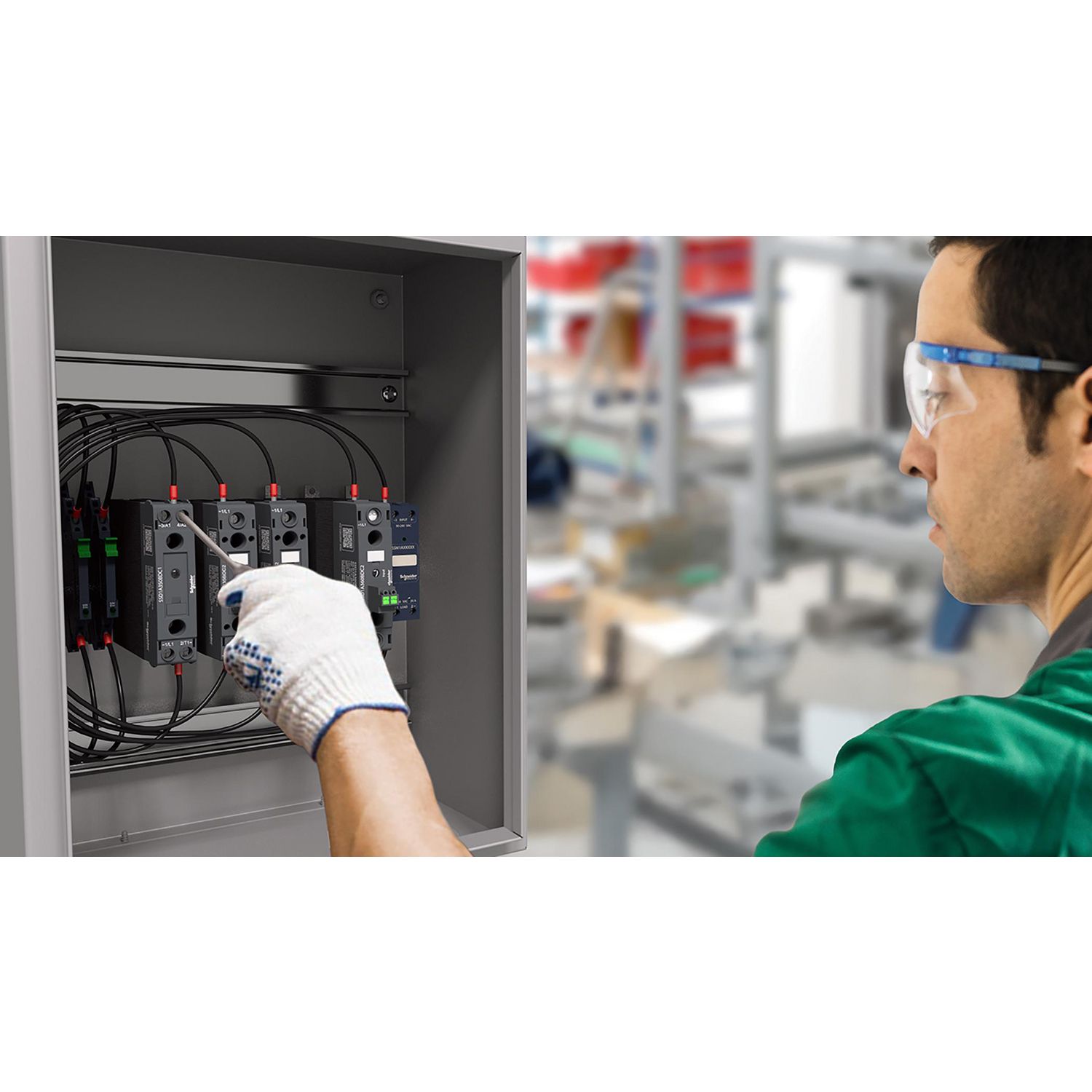 Picture of single phase relay, Harmony Solid State Relays, 50A, panel mount, zero voltage switching, thermal pad, input 3 to 32V DC, output 24 to 300V AC