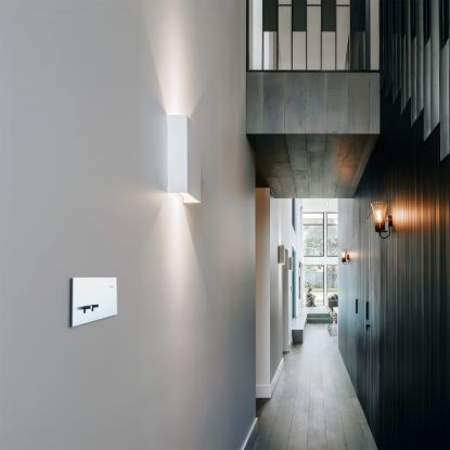 Picture of Flush Switch, Clipsal Solis T Series, Horizontal Mount, 2 Gang, 230V-240V, 10AX 1-Way/2-Way
