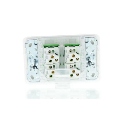 Picture of Flush Switch, Clipsal Iconic, Horizontal Mount, 4 Gang, 1-Way/2-Way, 230/240V 10AX