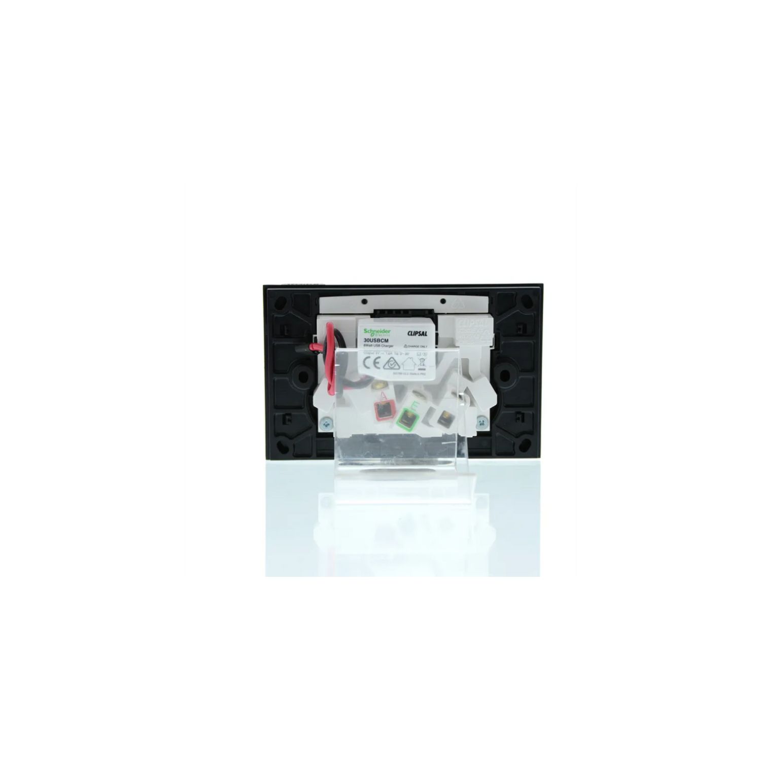 Picture of Double Power Point, Saturn Zen, Single USB Charger, Horizontal Mount, 250V, 10A